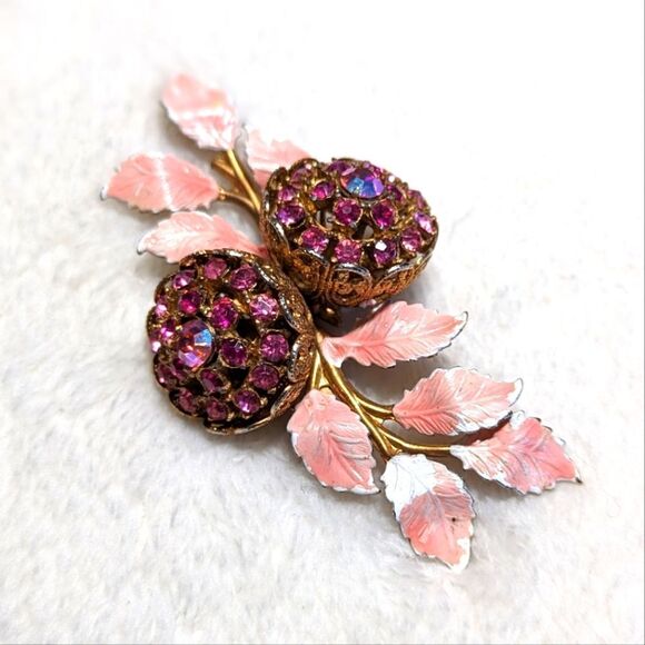 Jewelry - Vintage 50's Pink Dual Flower Rhinestone Brooche with Pink Enameled Leaves